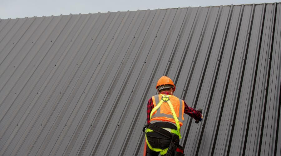 Professional gutter cleaning in Sharpsville, PA